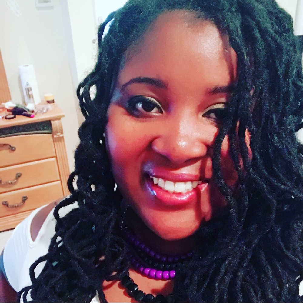 Meet your Posher, Toyia